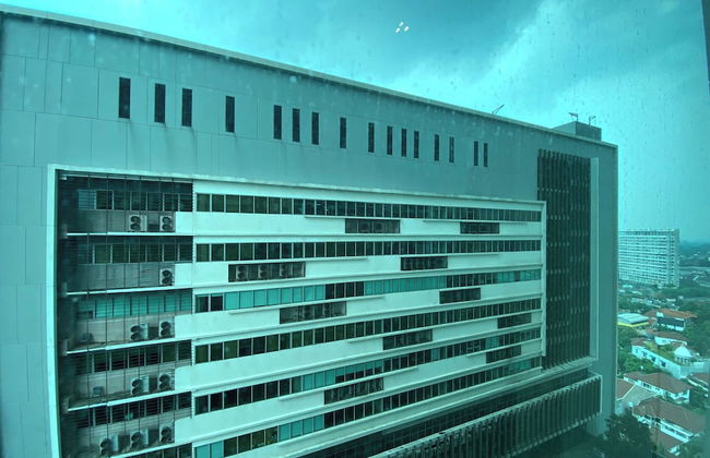 Modern Look And Comfort 2Br Kemang Village Apartment - Photo 36