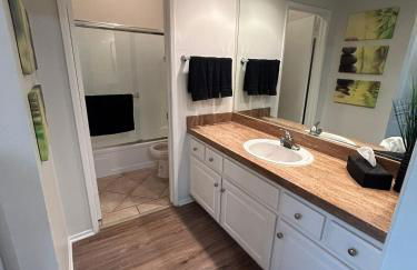 Beverly Hills Midle City 1 br Apt with Parking 202 - Photo 25