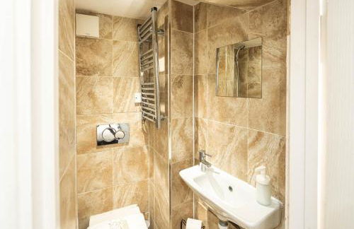 Stylish Camden 2-Bed Next to Camden Station - Foto 23