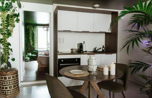 La Suite Chammarzt - Insolite - Escapade à deux -JungleRoom - baignoire balnéo privative - centre historique - Foto 27