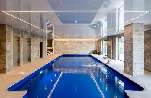 Lux Manor Sleeps 30 - Pool Sauna Hot Tub Cave - Foto 15