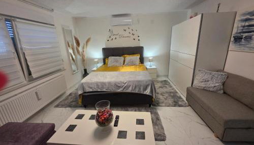 ENA 1&2 apartments-free parking 2200 m2-truck,trailer,boats friendly-EASY D1 access - Foto 2