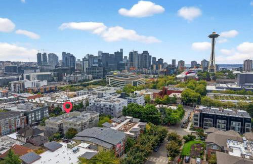 Free Parking - City Views - Near Attractions - Foto 33