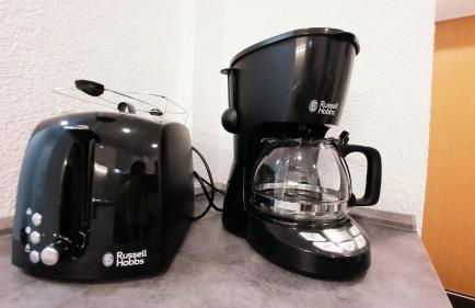 Gemütliche Unterkünfte für längeren Aufenthalt und Monteure inkl Balkon, Waschmaschine, WiFi, Küche und Parkplatz - Foto 31