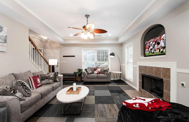 The Crimson Retreat Only 5 Miles to the Stadium BBQ Coffee Games - Foto 3