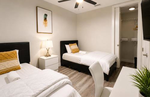 Lux property great for 1 to 8 Guests-family trip ,5Beds 2Rooms Staycation with Gym and EV, proximity to Downtown and Beaches - Foto 32