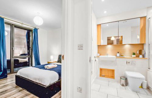 Modern 3-Bed Penthouse with Terrace & Gym, Near Canary Wharf, Weekly deals - Foto 43