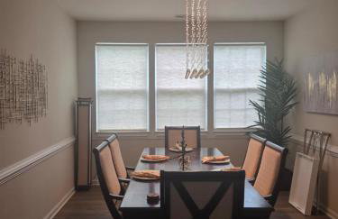 Modern & Luxurious 3 Bdrm 2.5 Bath Townhome - Foto 33