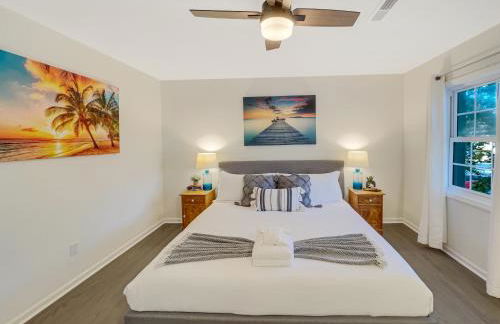 5 Min to Beach—King Beds - Photo 24