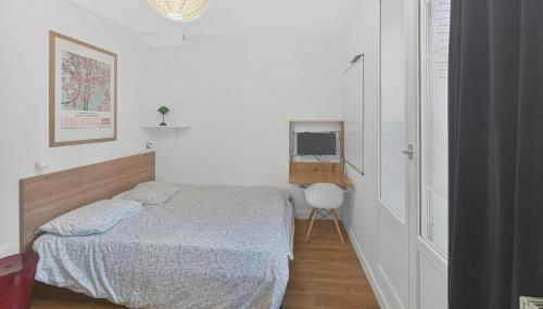 Spacious one-bedroom apartment just 1 minute walk from Montparnasse train - Foto 3