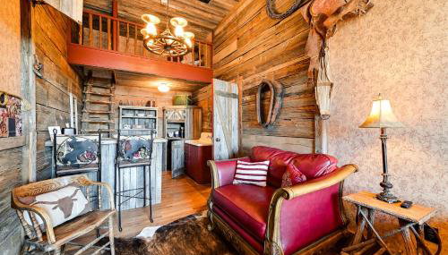 Western-Themed Decatur Studio on Main Street! - Foto 5