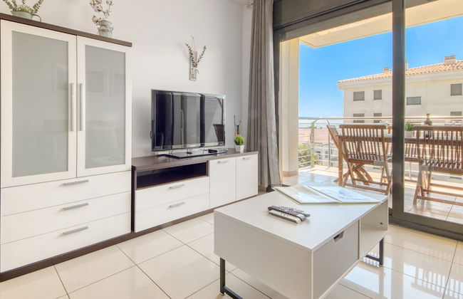 Apartment in Roses Near Sandy Beach - Photo 13