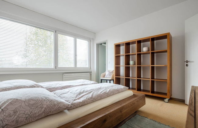 Luxury Apartment With Smart TV Free Parking Large Garden - Photo 1