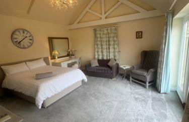 The Annexe Barnfield Farm 2 King Bed - Photo 11