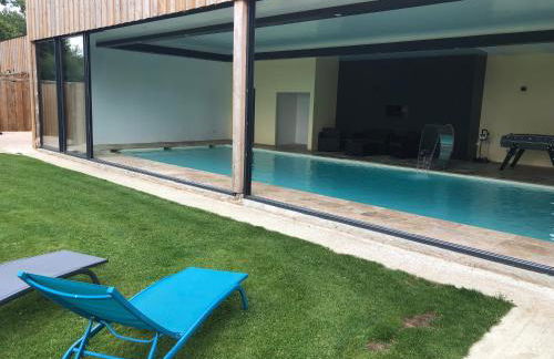 Logement @ 10 personnes avec piscine intérieure 31 degrés zoo de la FLECHE 24 h du Mans - Photo 13