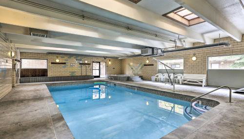 Steps to Ski Shuttle! Frisco Condo with Indoor Pool - Foto 4