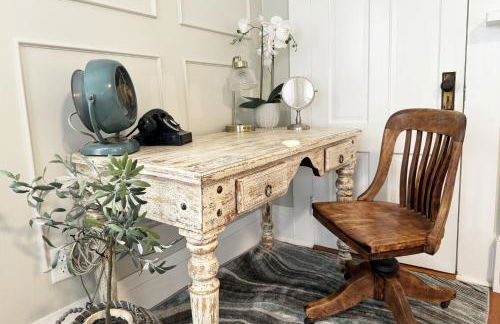 Large, Comfortable & Conveniently located Home - Foto 23