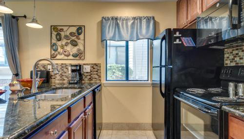 Englewood Apt with Patio in Denver Tech Center - Foto 3