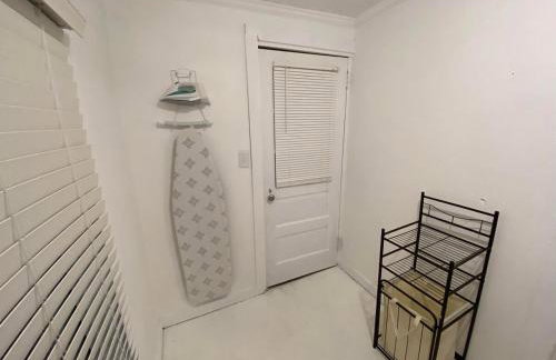 Serenity on over an acre easy access to 311 and HPU - Foto 2