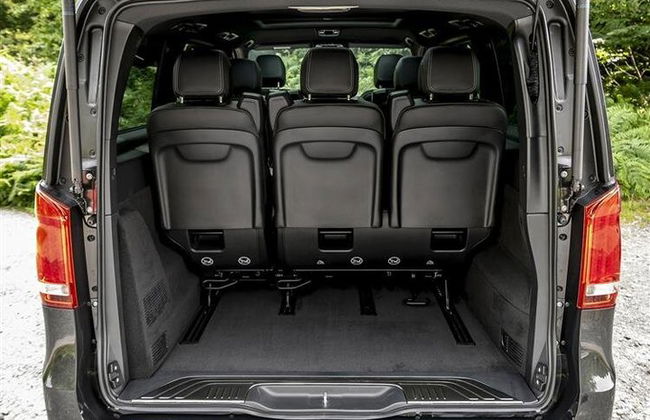 Departure Private Transfer from Bilbao City to Bilbao airport BIO by Luxury Van - Photo 6