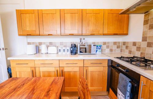Spacious 2BR 1Bath with Free Street Parking & Close to Roath Park Landmark - Foto 21