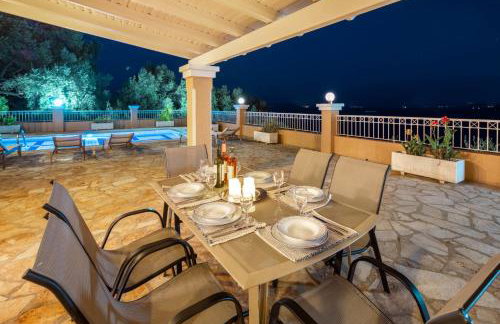 Elena Costa - Photo 16