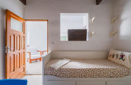 FAMILY COTTAGE AMONG OLIVE TREES - Photo 17