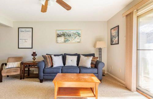 SKIING, HIKING, VILLAGE OF EVILLE MTN ESCAPE - Foto 2