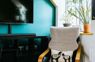 Mansell Road - Trendy Loft with Free Parking - Foto 11