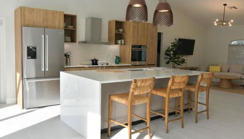 Luxury contemporary hidden gem - Photo 3