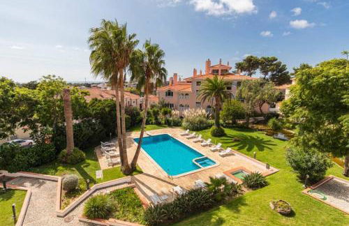 Luxury Colina Park - Photo 1