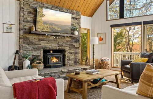 The Crown A-Frame Gated Central AC Lake Access - Foto 35