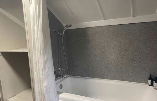 Creek Valley House that's cozy quiet and peaceful - Foto 29