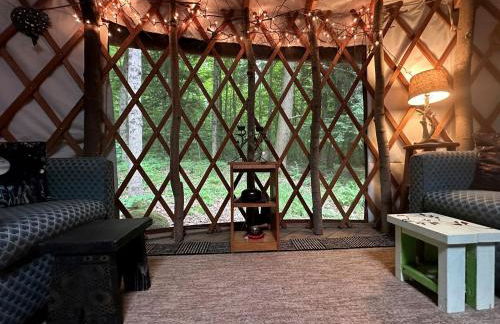 Luxury Yurt Rental Hidden in the Forest near Bristol, Vermont - Foto 7