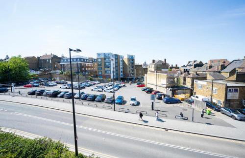 Modern 2 Bedroom Flat, Central Chatham, Self Check-in - Foto 32