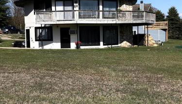 Stunning Cabin Getaway Perfect for Large Groups Situated in Boyne Falls, Michigan - Photo 4