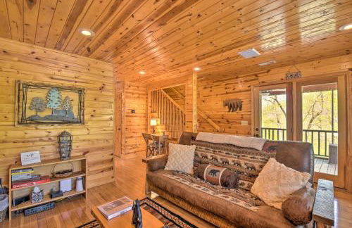 Cozy Hiawassee Cabin with Fire Pit and Mtn Views! - Foto 6