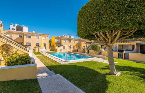 Casa Fre - Lomas Del Golf - Villamartin - Foto 1