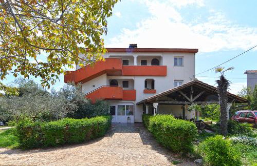 Apartments Liznjan 2155 - Foto 1