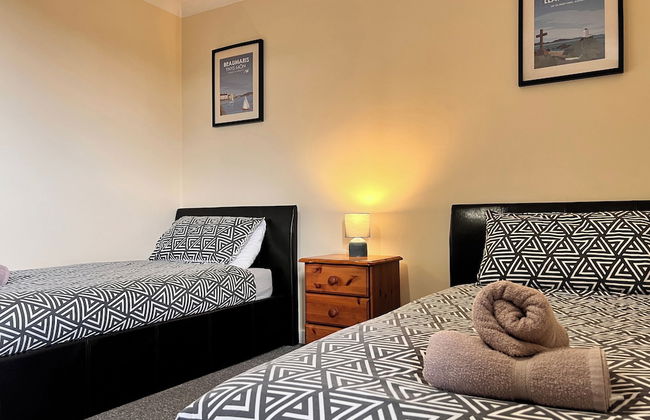 Detached Farmhouse 4 Bed/sleeps 9, Mountain Views! - Foto 11