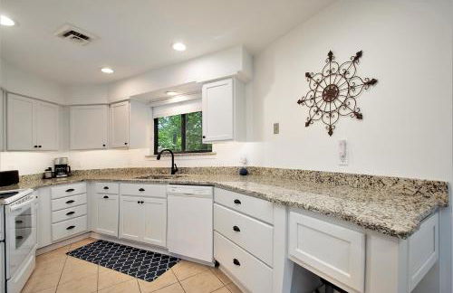 The Tulip Tree House - Photo 11