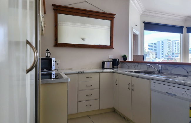 U Suites on Manners - Photo 30