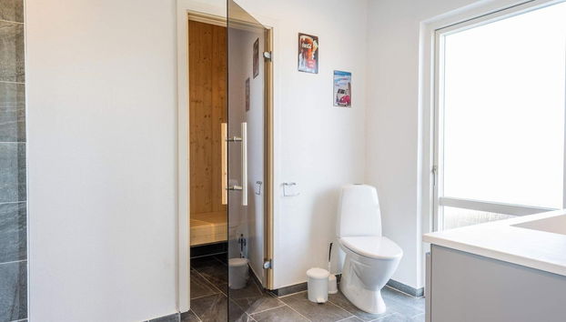 8 Person Holiday Home in Tarm - Foto 3, Baño