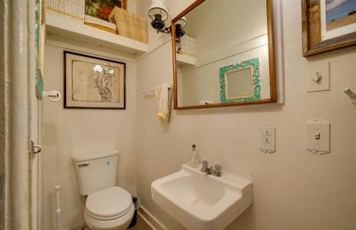 Gorgeous Victorian-Style House with Hilltop Pool! - Photo 22