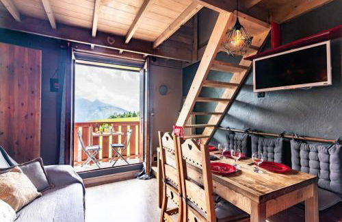 Slow Chalet MtBlanc Soleil Ski-inout Nice View Balcony Elevator Parking - Photo 1