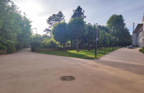 L'AuthentiCité, jardin et parking au centre-ville - Foto 32