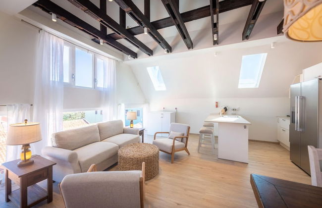 Historic Heartbeat 2BR Townhouse in Central Bliss - Foto 4