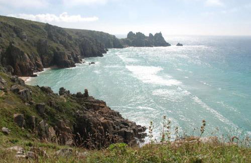 DRIFTWOOD - Super 1 Bedroom Home with Sea Views - Photo 28