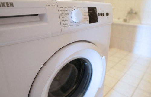 Cozy home with 3 BR, luxury beds, Smart TV, Wifi & private parking spot - Foto 14