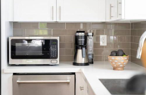 Fabulous New 4BR/3BA House in Mission Hills - Foto 28